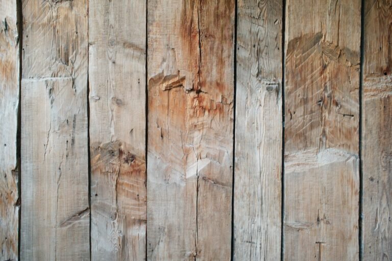 How to Remove Old Exterior Paint from Wood: A Step-by-Step Guide