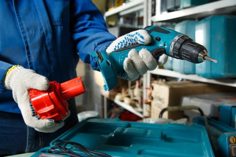 How to Fix an Electric Screwdriver: A Quick Guide