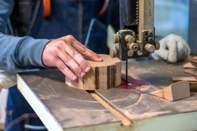 Discover the Best Wood for a Scroll Saw: Tips & Advice