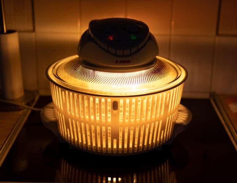 How Long Does a Halogen Oven Bulb Last For? Get the Facts!
