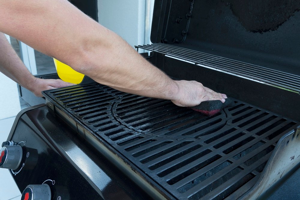 how to clean a bbq smoker