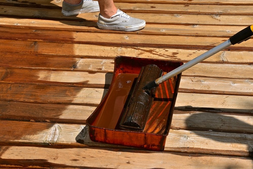 how to clean a decking oil brush