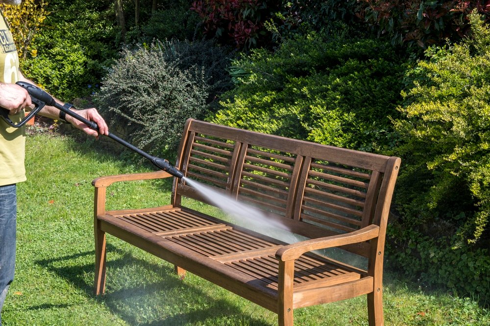 how to clean garden benches