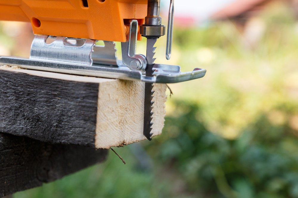 how to stop a jigsaw blade from bending