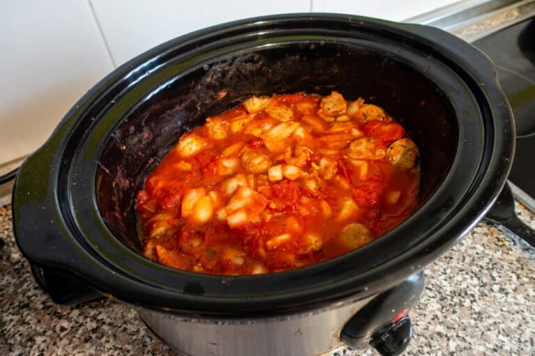 Kitchen 101: What Temperature Does a Slow Cooker Cook At?