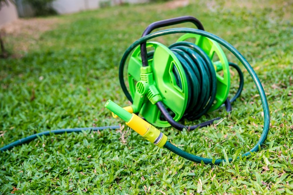 How Do I Stop My Garden Hose from Kinking