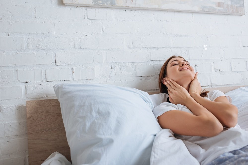 How to Arrange Pillows for Neck Pain