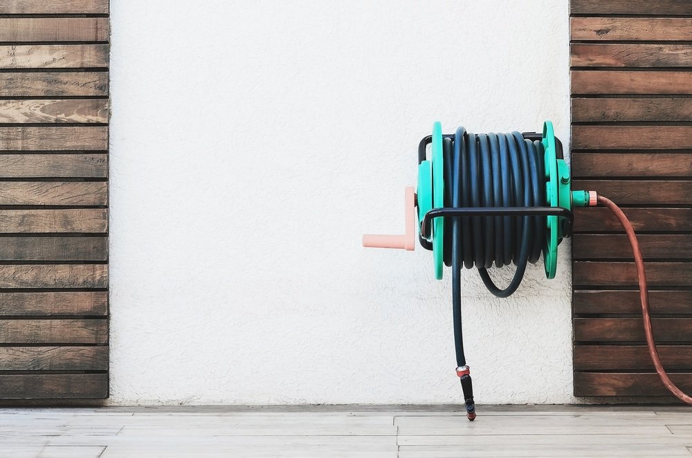 How to Attach a Garden Hose to a Reel