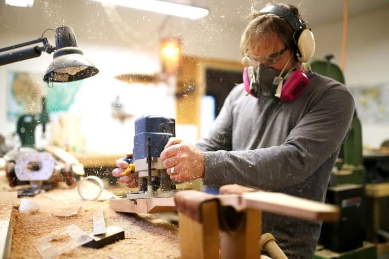 How to Attach a Router to a Table: A Step-by-Step Guide