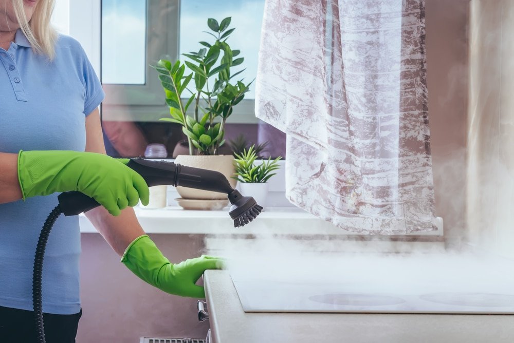 How to Make a Homemade Steam Cleaner Solution