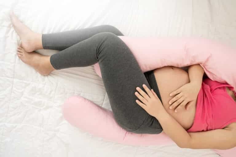 How to Make a Pregnancy Body Pillow: A DIY Guide for Moms!