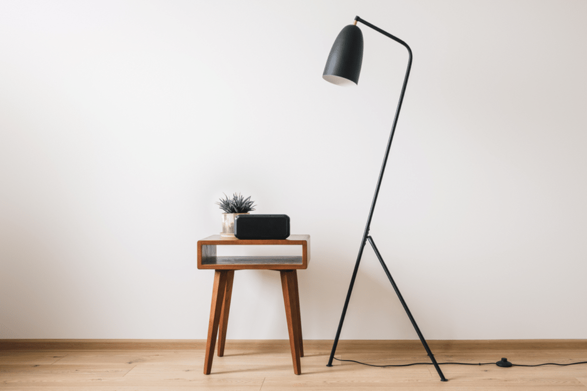 How to Pack a Floor Lamp for Moving