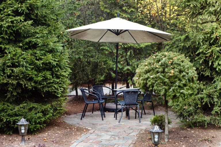 How to Position a Cantilever Parasol: A Step-by-Step Guide