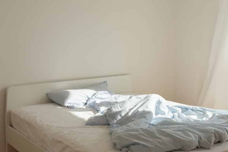 Here’s How to Put a Duvet Cover On a Weighted Blanket!