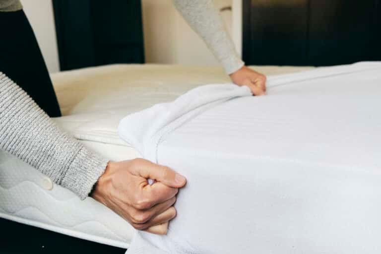 What Is the Difference Between a Mattress Topper and a Mattress Protector