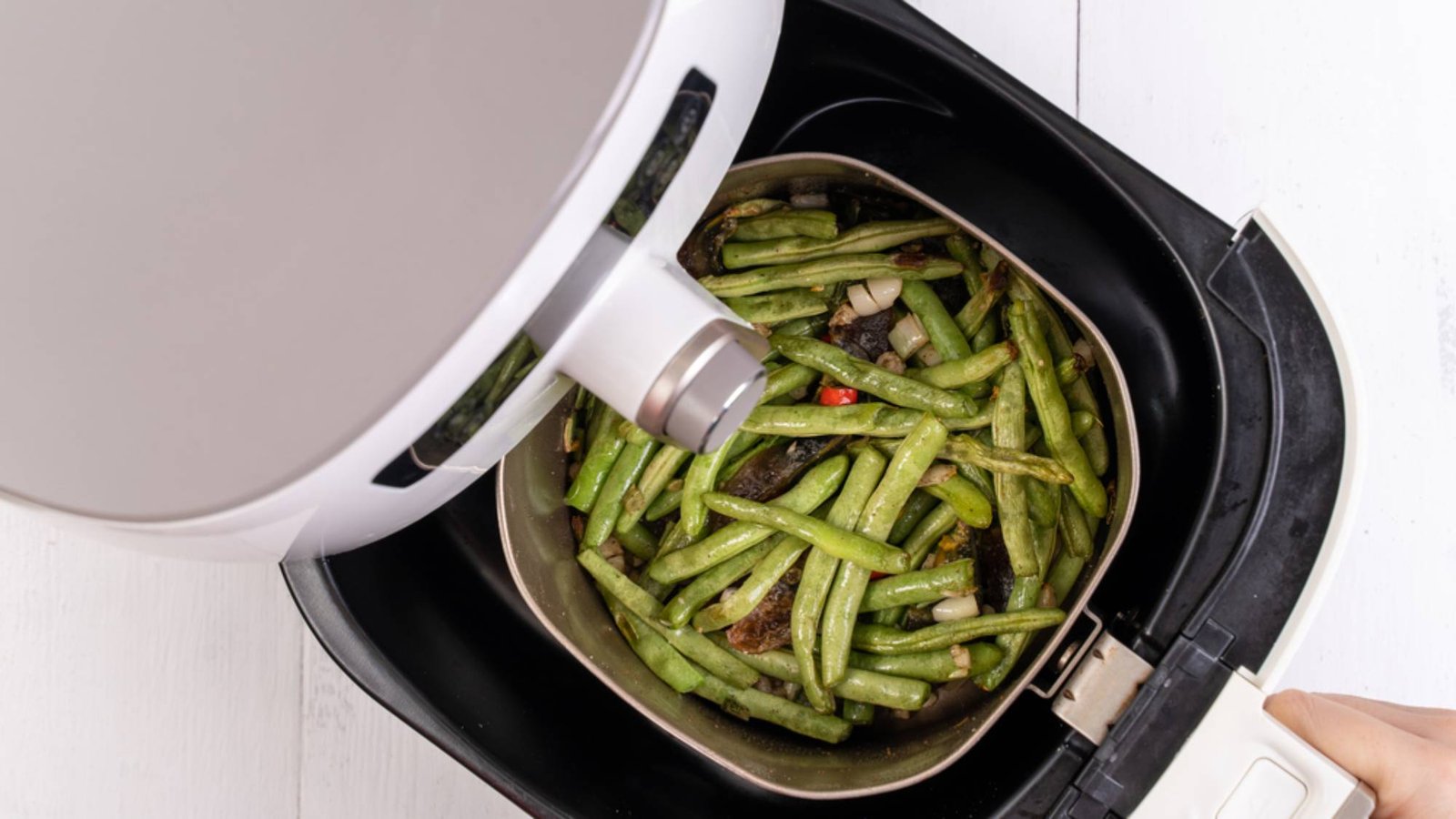 do you put oil in an air fryer