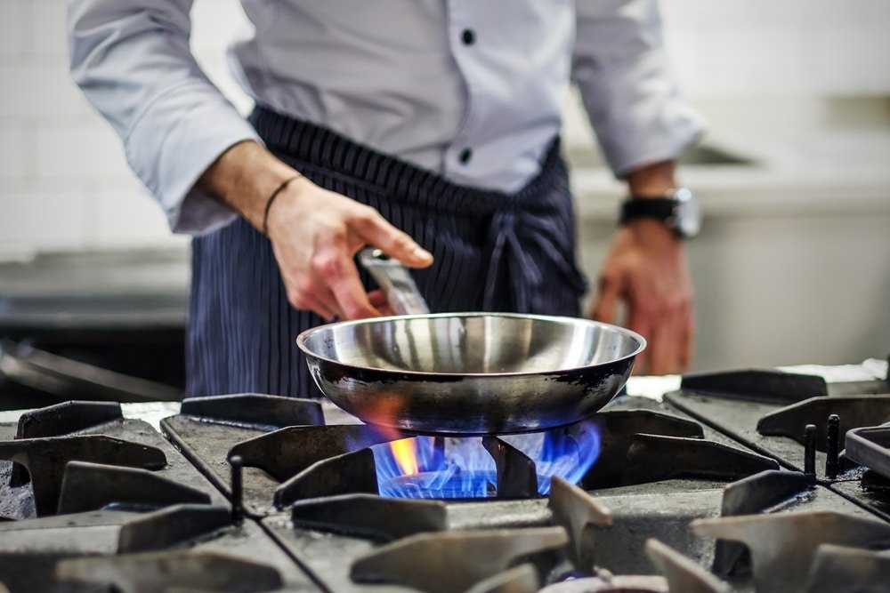 how hot does a frying pan get
