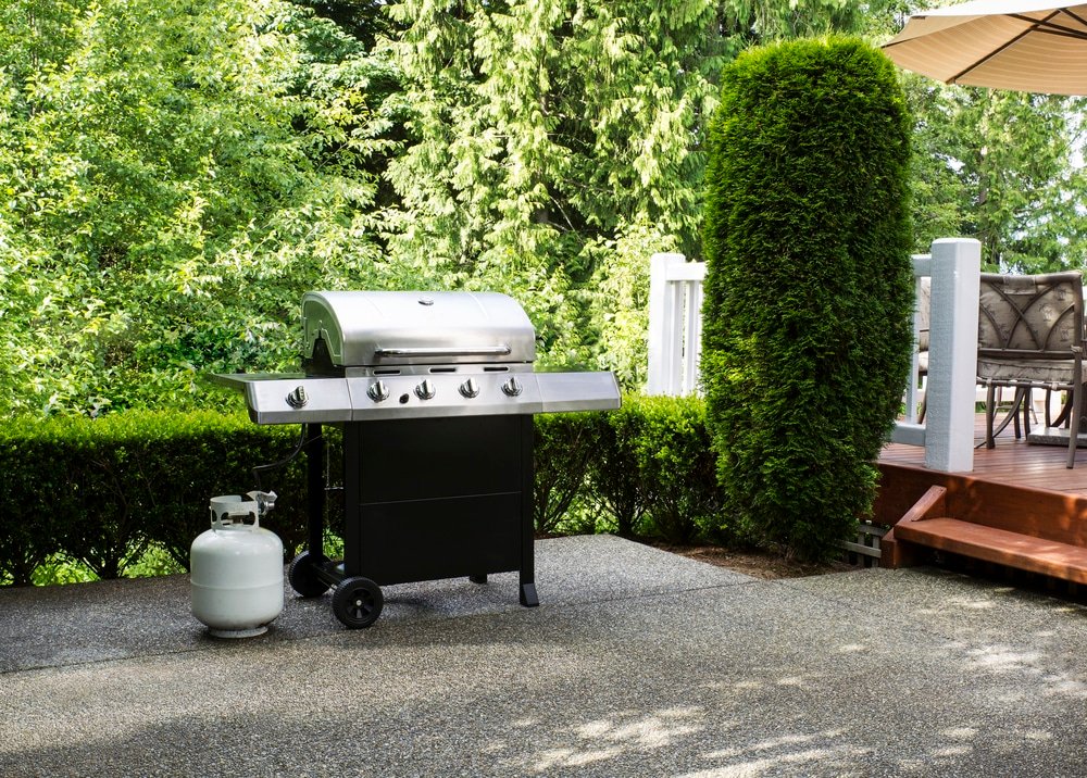 how to connect a BBQ gas bottle