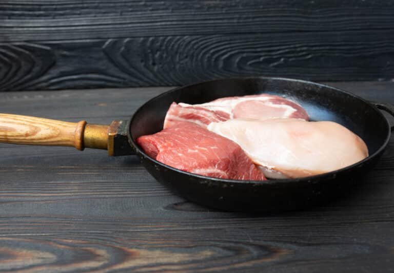 How to Cook Pork Loin Steaks in a Frying Pan