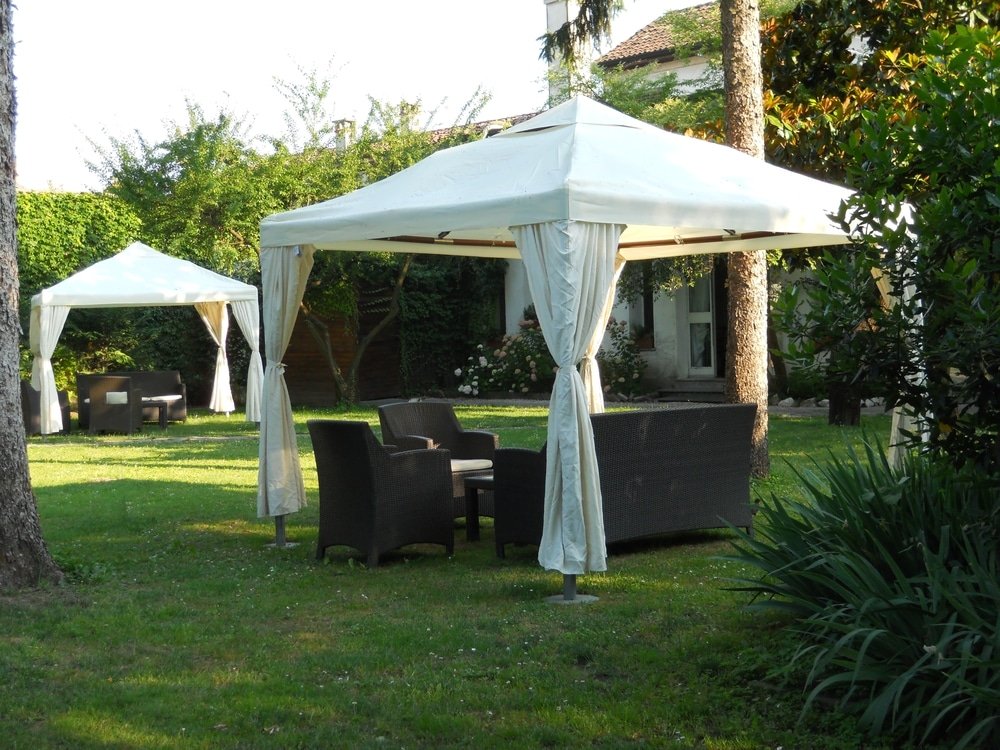 pergola vs gazebo