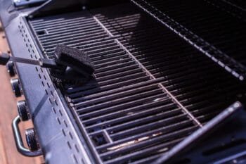 cleaning tool for grates