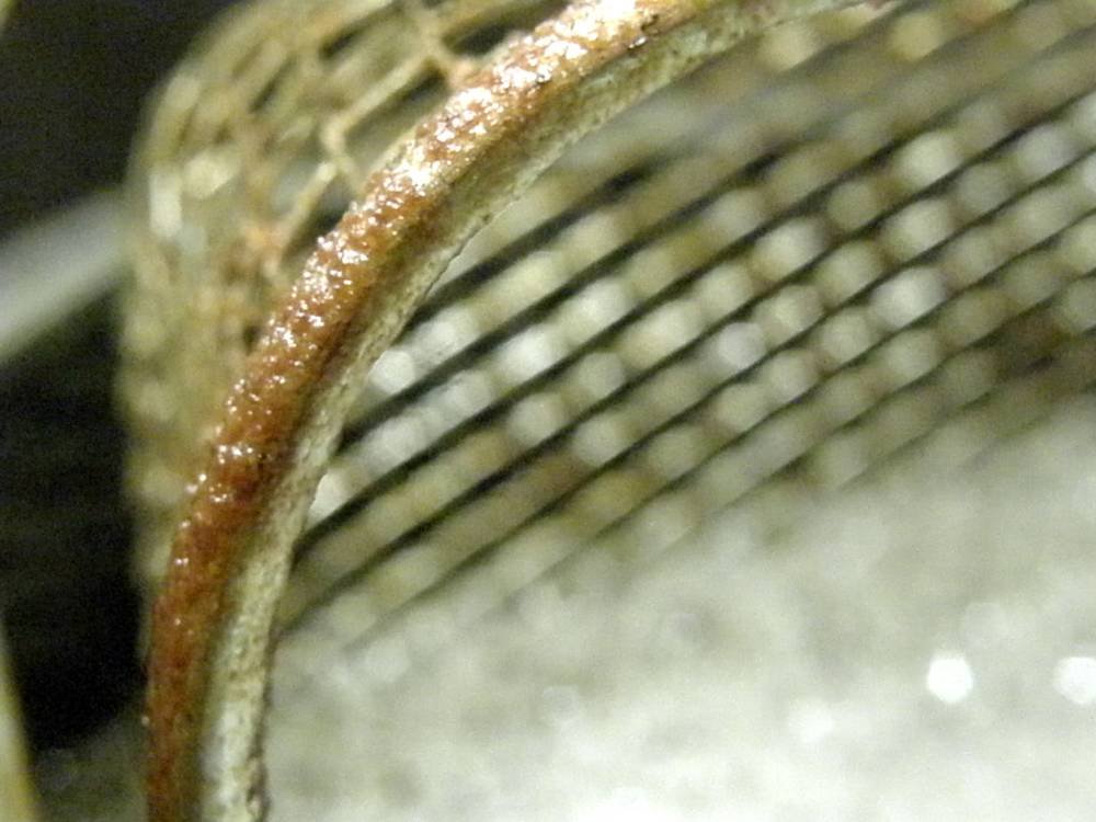 greasy chip pan basket
