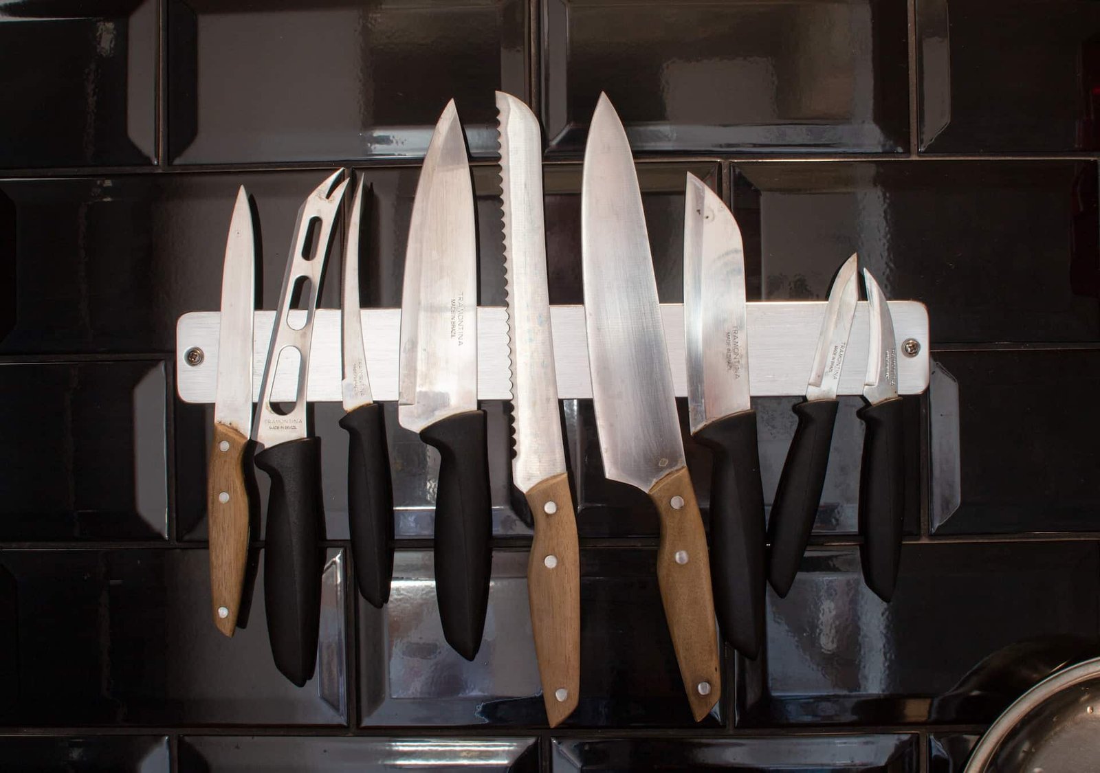 why do chef knives have holes