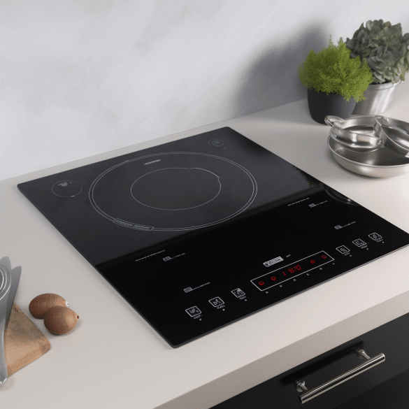 easy cleaning with a smooth surface induction hob